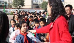 郑州小学爆料事件最新情况,真相逐步浮出水面，家长教师矛盾再引关注